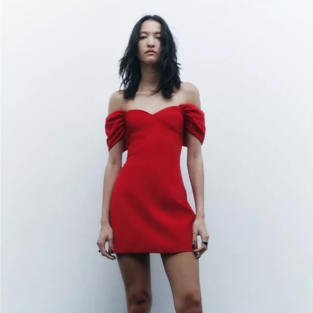 Zara sweetheart neckline dress